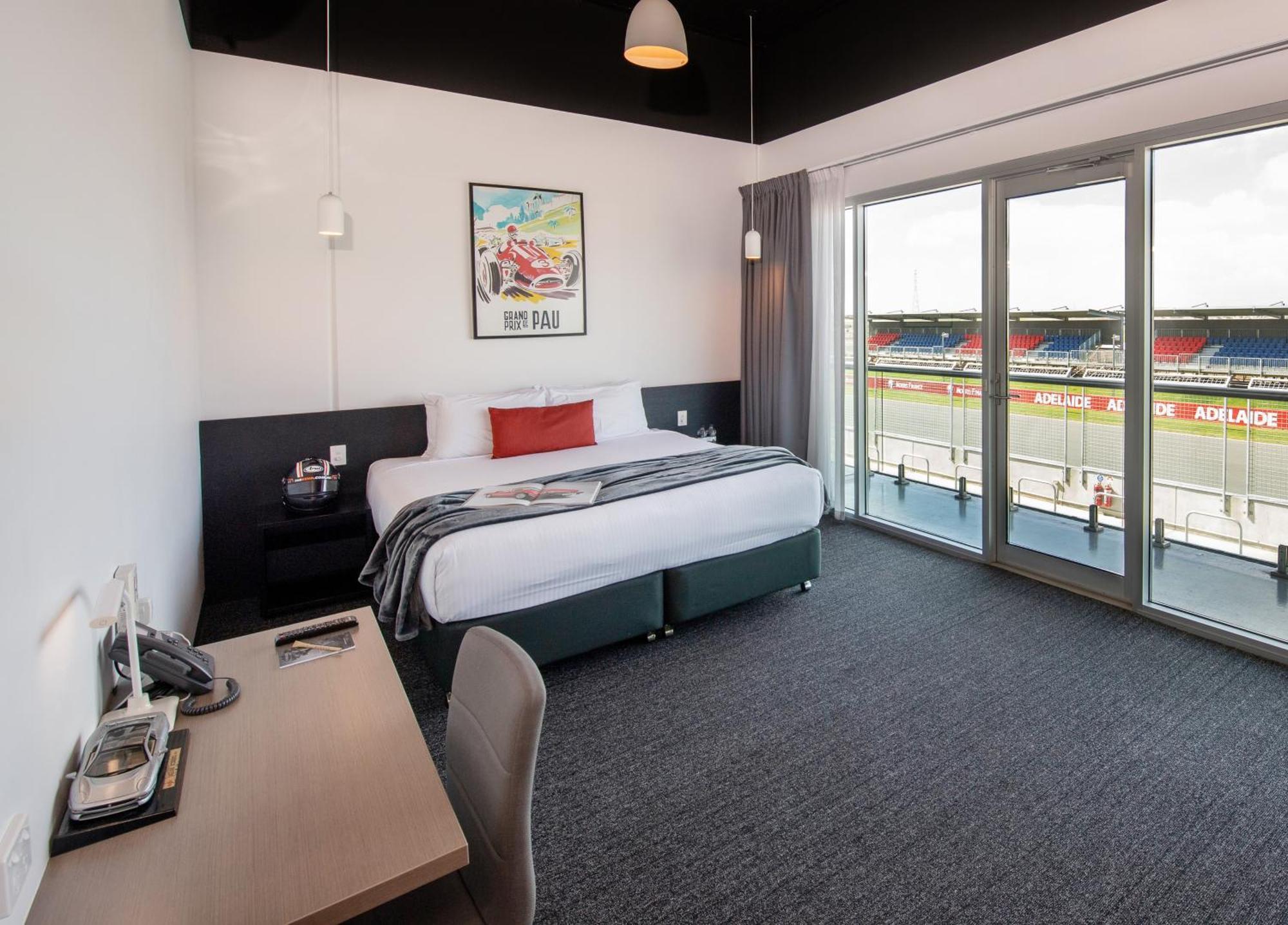 Rydges Pit Lane Hotel Tailem Bend Room photo